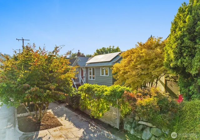 Photo 2 of Sale Pending at 3218 S Byron St, Seattle, WA 98144 | MLS# NWM2570511 | Listing updated on 2026-09-26