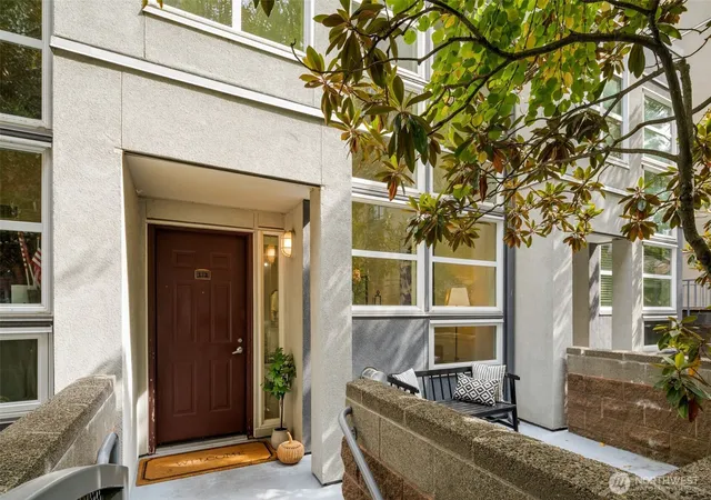 Photo 2 of Townhouse for sale at 10042 Main St #112, Bellevue, WA 98004 | MLS# NWM2570513 | Listing updated on 2026-09-30