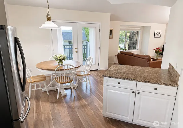 Photo 4 of Condo for sale at 8653 Avondale Rd Ne #D208, Redmond, WA 98052 | MLS# NWM2570520 | Listing updated on 2026-10-02