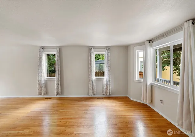 Photo 4 of Single family home for sale at 5047 Carole Dr Ne, Olympia, WA 98516 | MLS# NWM2570521 | Listing updated on 2026-09-22