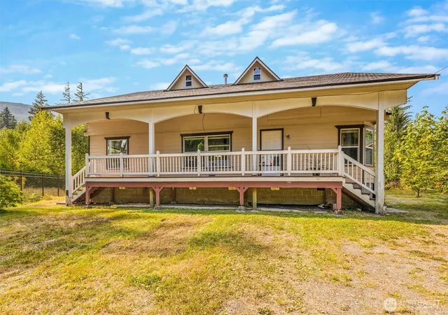 Photo 1 of Manufactured home for sale at 8365 Holly Ln, Maple Falls, WA 98266 | MLS# NWM2570527 | Listing updated on 2026-10-01