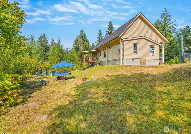 Photo 30 of Manufactured home for sale at 8365 Holly Ln, Maple Falls, WA 98266 | MLS# NWM2570527 | Listing updated on 2026-10-06