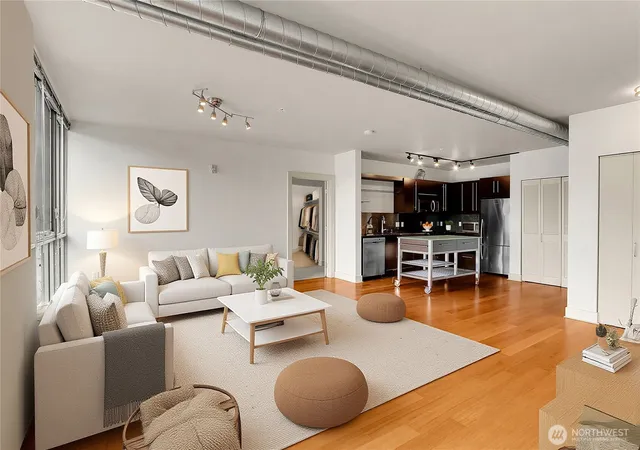 Photo 3 of Condo for sale at 530 Broadway E #210, Seattle, WA 98102 | MLS# NWM2570530 | Listing updated on 2026-09-24