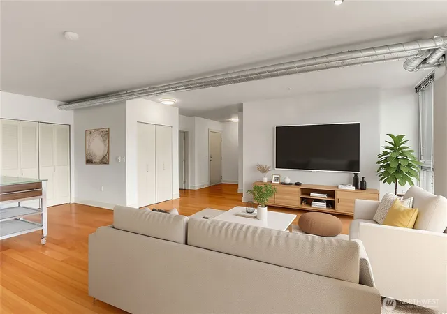 Photo 3 of Condo for sale at 530 Broadway E #210, Seattle, WA 98102 | MLS# NWM2570530 | Listing updated on 2026-09-24