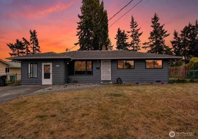 Photo 1 of Single family home for sale at 49 Southwest 8th Ave, Oak Harbor, WA 98277 | MLS# NWM2570544 | Listing updated on 2026-09-23