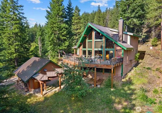 Photo 3 of Single family home for sale at 301 Carillon Cove Dr, Ronald, WA 98940 | MLS# NWM2570551 | Listing updated on 2026-09-29