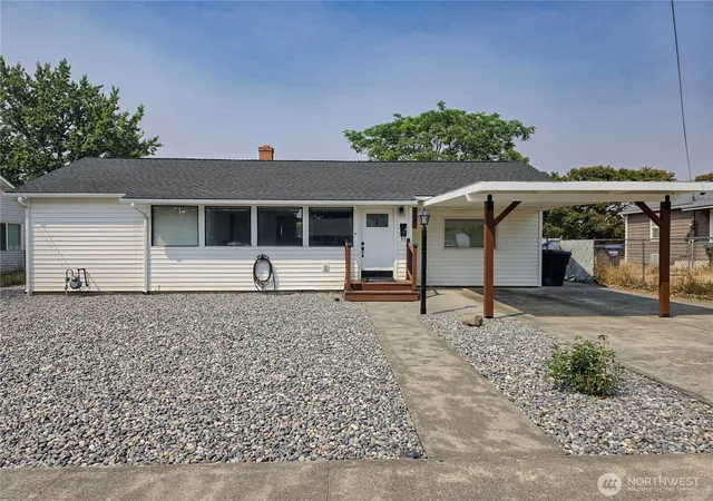 Photo 1 of Single family home for sale at 1433 Boyer Ave, Walla Walla, WA 99362 | MLS# NWM2570554 | Listing updated on 2026-09-23