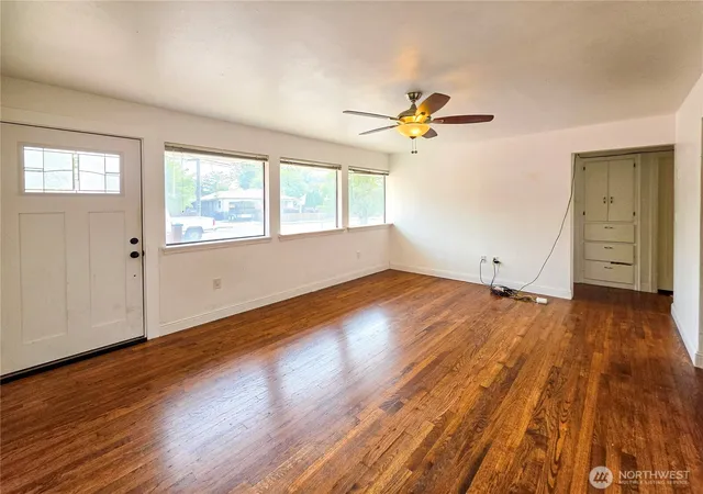 Photo 3 of Single family home for sale at 1433 Boyer Ave, Walla Walla, WA 99362 | MLS# NWM2570554 | Listing updated on 2026-09-23