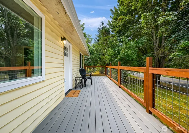 Photo 4 of Sale Pending at 5594 Sand Rd, Bellingham, WA 98226 | MLS# NWM2570562 | Listing updated on 2026-09-25