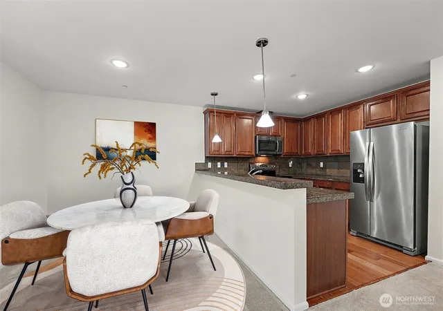 Photo 4 of Condo for sale at 11312 124th Avenue NE #302, Kirkland, WA 98033 | MLS# NWM2570582 | Listing updated on 2026-09-23