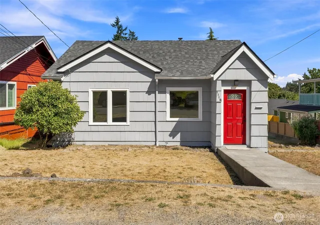 Photo 1 of Sale Pending at 1116 N Lafayette St, Bremerton, WA 98312 | MLS# NWM2570584 | Listing updated on 2026-09-25