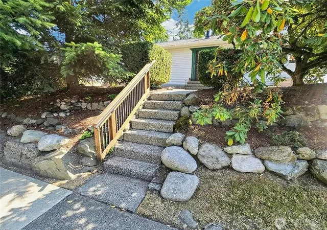 Photo 3 of Single family home for sale at 1311 North 155th St, Shoreline, WA 98133 | MLS# NWM2570587 | Listing updated on 2026-09-26