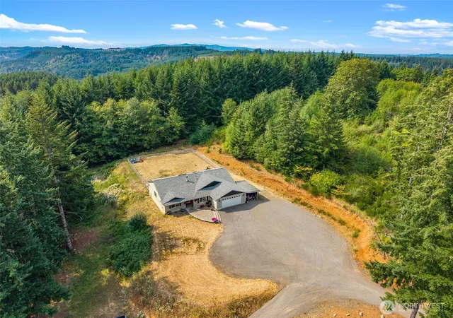 Photo 2 of Sale Pending at 150 Alderbrook Ln, Chehalis, WA 98532 | MLS# NWM2570610 | Listing updated on 2026-09-22