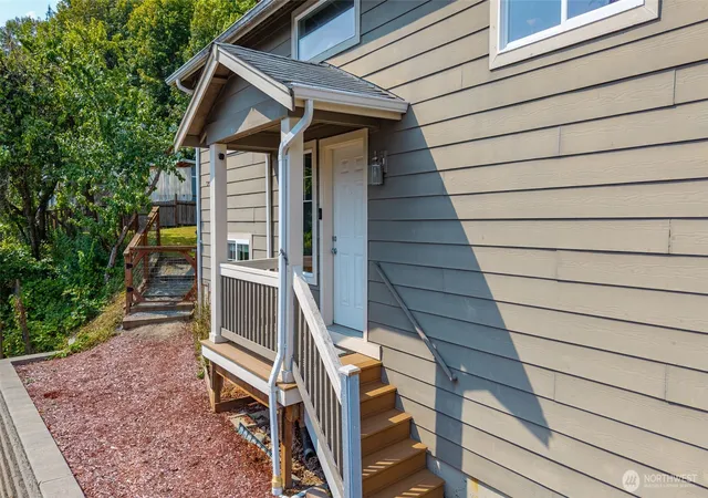Photo 2 of Single family home for sale at 7226 Franks Pl, Concrete, WA 98237 | MLS# NWM2570614 | Listing updated on 2026-09-23