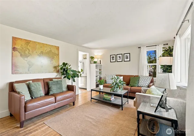 Photo 3 of Single family home for sale at 512 Bronson Pl Ne, Renton, WA 98056 | MLS# NWM2570618 | Listing updated on 2026-09-23