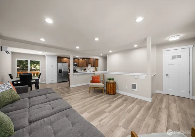 Photo 3 of Single family home for sale at 14310 176Th Ave Se, Renton, WA 98059 | MLS# NWM2570622 | Listing updated on 2026-09-26