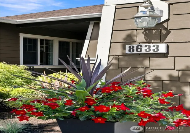 Photo 3 of Single family home for sale at 8633 Bainbridge Loop Ne, Lacey, WA 98516 | MLS# NWM2570623 | Listing updated on 2026-10-02