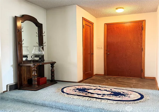 Photo 3 of Single family home for sale at 580 Rose St NE, College Place, WA 99324 | MLS# NWM2570627 | Listing updated on 2026-09-29