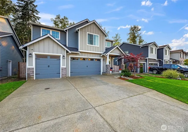 Photo 3 of Single family home for sale at 17368 129th Ave E, Puyallup, WA 98374 | MLS# NWM2570654 | Listing updated on 2026-09-23