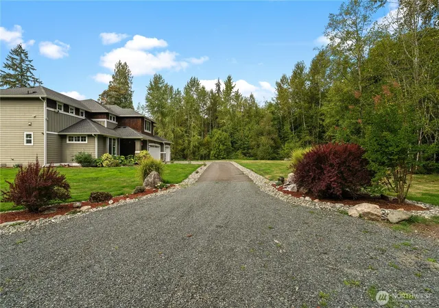 Photo 4 of Single family home for sale at 5319 Pilchuck Tree Farm Rd Ne, Snohomish, WA 98290 | MLS# NWM2570656 | Listing updated on 2026-09-29