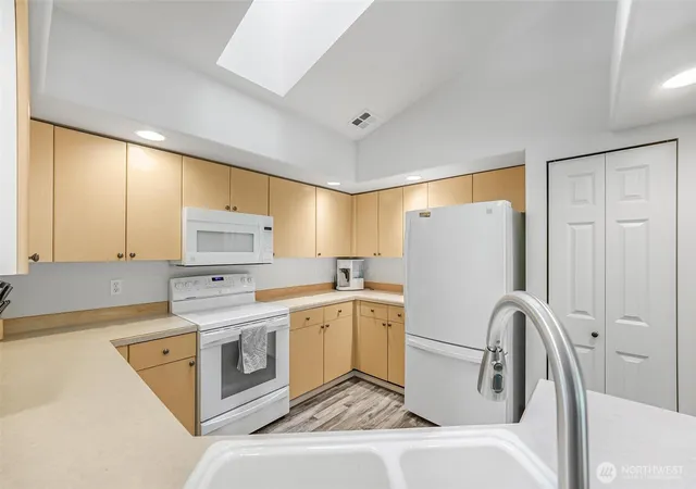 Photo 4 of Condo for sale at 7322 Centerville Ct #404, Stanwood, WA 98292 | MLS# NWM2570658 | Listing updated on 2026-09-23