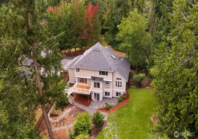 Photo 3 of Single family home for sale at 10332 186th Court Ne, Redmond, WA 98052 | MLS# NWM2570669 | Listing updated on 2026-09-30