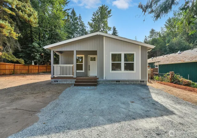 Manufactured home for sale at 11321 205th Avenue E, Bonney Lake, WA 98391 | MLS# NWM2570684