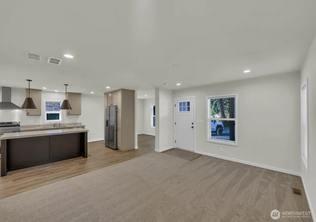 Photo 4 of Manufactured home for sale at 11321 205th Avenue E, Bonney Lake, WA 98391 | MLS# NWM2570684 | Listing updated on 2026-10-01