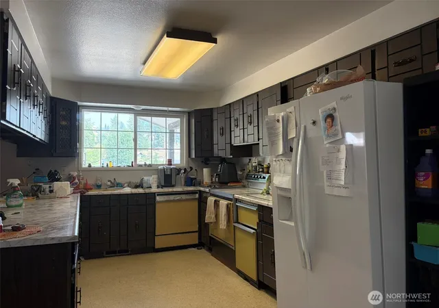 Photo 3 of Single family home for sale at 499 W 9th Street, Republic, WA 99166 | MLS# NWM2570708 | Listing updated on 2026-09-23
