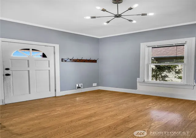 Photo 2 of Sale Pending at 544 S Morris Ave, Renton, WA 98057 | MLS# NWM2570722 | Listing updated on 2026-09-25