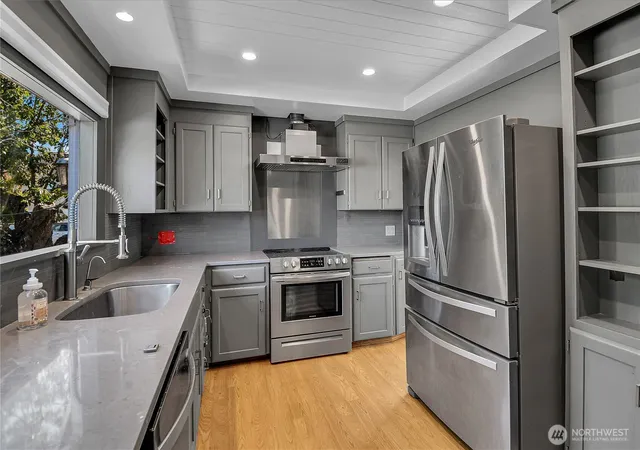 Photo 4 of Sale Pending at 544 S Morris Ave, Renton, WA 98057 | MLS# NWM2570722 | Listing updated on 2026-09-25