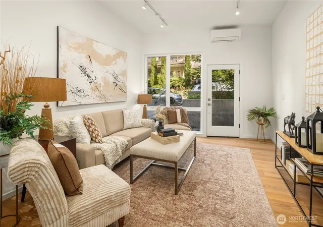 Photo 4 of Townhouse for sale at 627 13th Avenue E, Seattle, WA 98102 | MLS# NWM2570755 | Listing updated on 2026-09-30