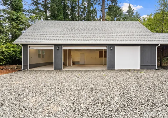 Photo 3 of Single family home for sale at 4808 E La Salle St, Port Orchard, WA 98366 | MLS# NWM2570800 | Listing updated on 2026-09-30