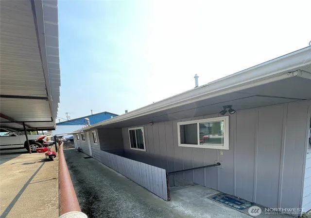 Photo 3 of Multi family home for sale at 708 Grover St, Lynden, WA 98264 | MLS# NWM2570802 | Listing updated on 2026-09-23