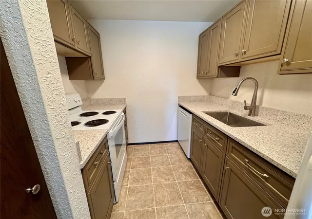 Photo 2 of Multi family home for sale at 1125 N 13th (lot F) #LOT F, Shelton, WA 98584 | MLS# NWM2570804 | Listing updated on 2026-09-23