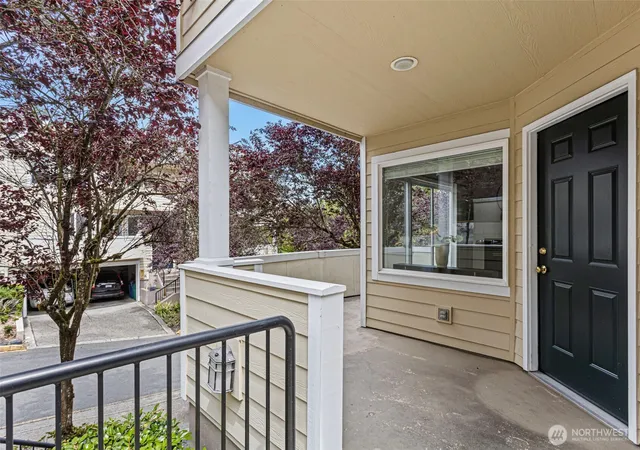 Photo 3 of Townhouse for sale at 7323 Old Redmond Rd #4, Redmond, WA 98052 | MLS# NWM2570808 | Listing updated on 2026-10-01