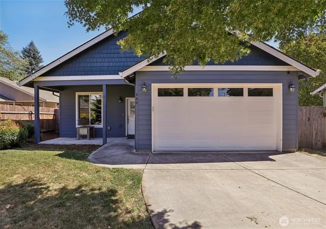 Single family home for sale at 640 SE Sumner St, Camas, WA 98607 | MLS# NWM2570811