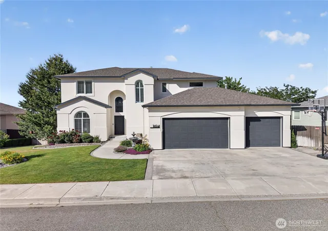 Photo 2 of Contingent at 1614 W 51st Ave, Kennewick, WA 99338 | MLS# NWM2570812 | Listing updated on 2026-09-23