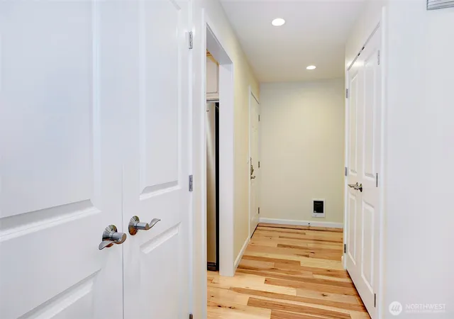 Photo 3 of Condo for sale at 4117 Providence Point Dr SE, Issaquah, WA 98029 | MLS# NWM2570819 | Listing updated on 2026-09-30