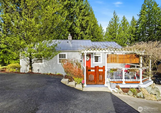 Photo 1 of Single family home for sale at 16714 Se Newport Way, Bellevue, WA 98006 | MLS# NWM2570823 | Listing updated on 2026-09-21
