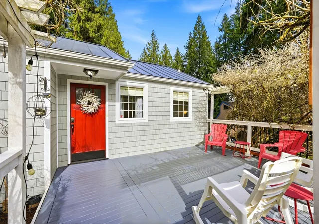 Photo 2 of Single family home for sale at 16714 Se Newport Way, Bellevue, WA 98006 | MLS# NWM2570823 | Listing updated on 2026-09-21