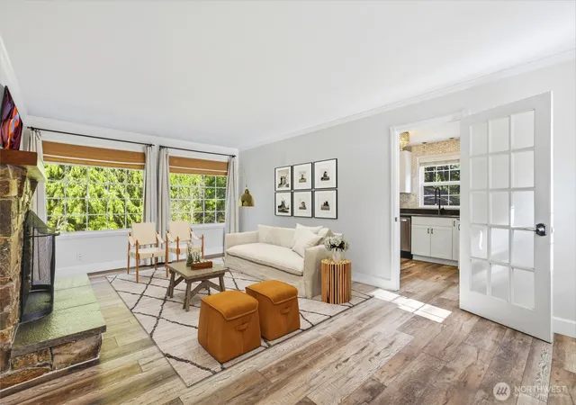Photo 4 of Single family home for sale at 16714 SE Newport Way, Bellevue, WA 98006 | MLS# NWM2570823 | Listing updated on 2026-09-21