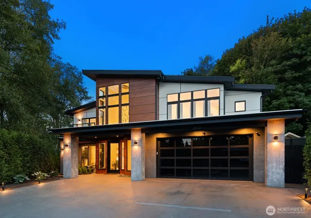 Photo 1 of Sale Pending at 2533 Ne 178th St, Lake Forest Park, WA 98155 | MLS# NWM2570877 | Listing updated on 2026-09-25
