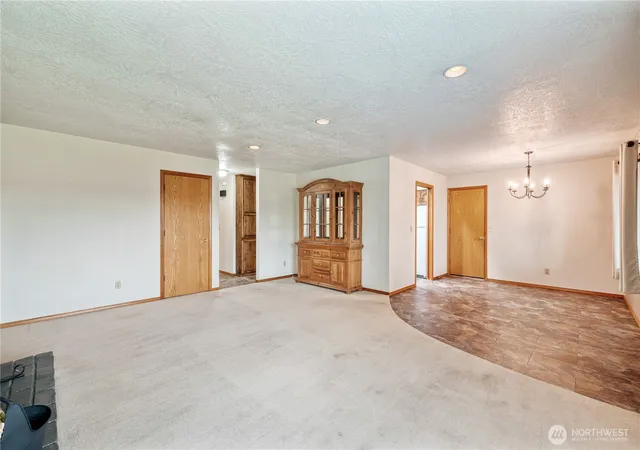 Photo 3 of Single family home for sale at 3108 Louisiana St, Longview, WA 98632 | MLS# NWM2570878 | Listing updated on 2026-09-23