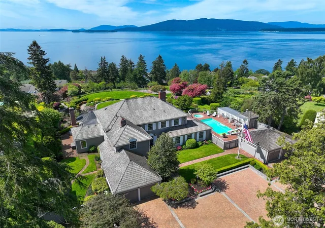Photo 1 of Sale Pending at 359 Bayside Rd, Bellingham, WA 98225 | MLS# NWM2570896 | Listing updated on 2026-09-23