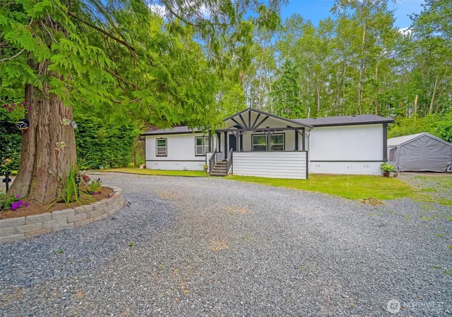 Photo 2 of Manufactured home for sale at 7868 Crocket Rd, Blaine, WA 98230 | MLS# NWM2570910 | Listing updated on 2026-09-23