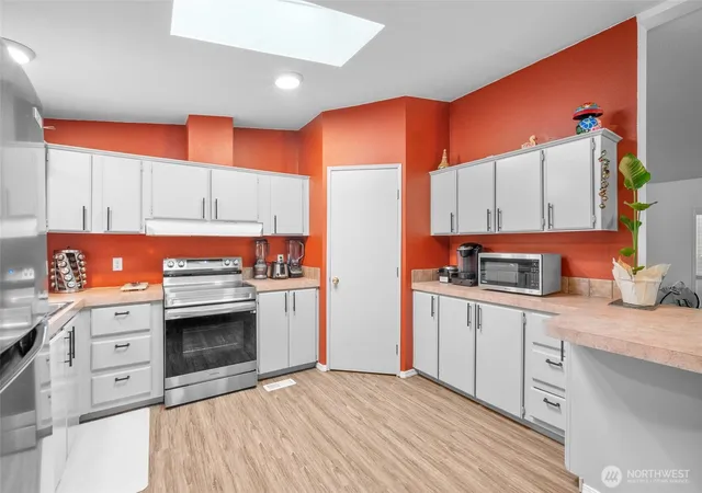 Photo 3 of Manufactured home for sale at 7868 Crocket Rd, Blaine, WA 98230 | MLS# NWM2570910 | Listing updated on 2026-09-23