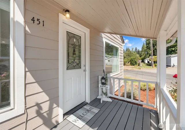 Photo 4 of Single family home for sale at 451 N 4th Street, Toledo, WA 98591 | MLS# NWM2570918 | Listing updated on 2026-09-24