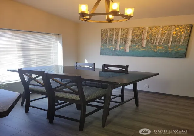 Photo 4 of Manufactured home for sale at 936 S Division St #54, Moses Lake, WA 98837 | MLS# NWM2570924 | Listing updated on 2026-09-23
