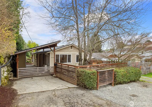 Photo 2 of Single family home for sale at 3912 S Findlay St, Seattle, WA 98118 | MLS# NWM2570939 | Listing updated on 2026-09-30